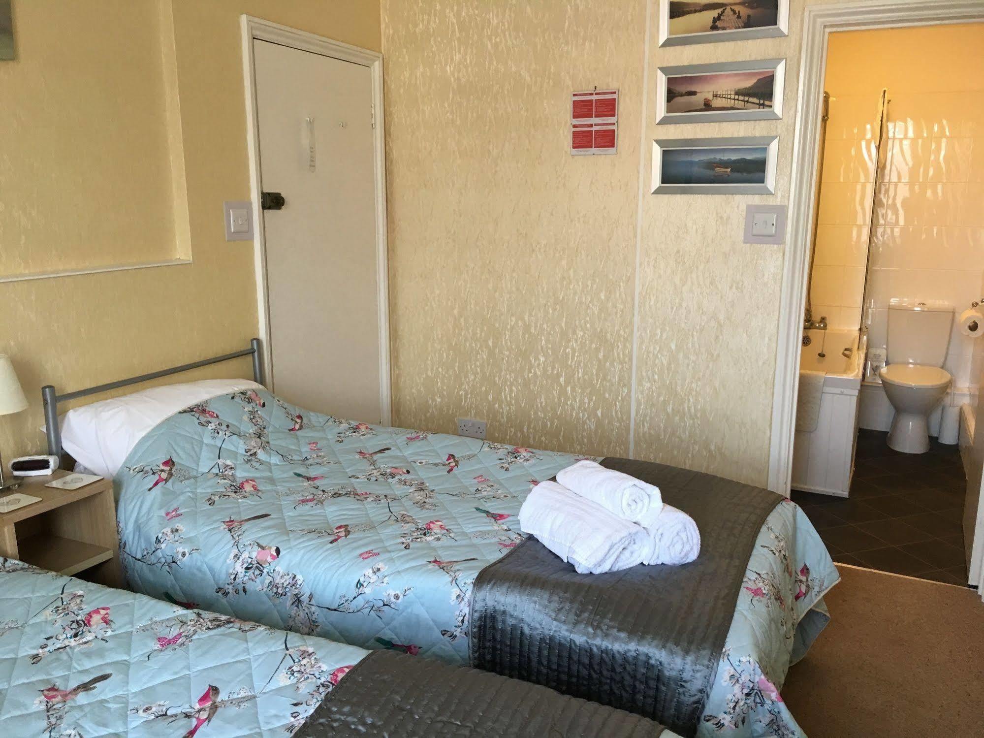 The Cherry Tree Guest House Eastbourne Ngoại thất bức ảnh